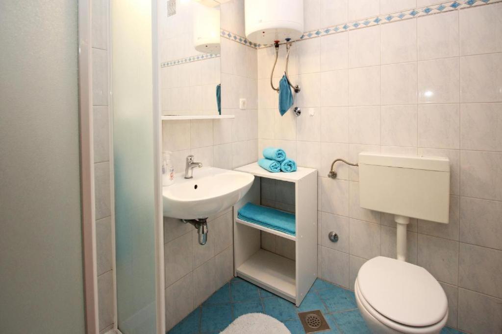 Rose 3 Apartment Baska (Krk)