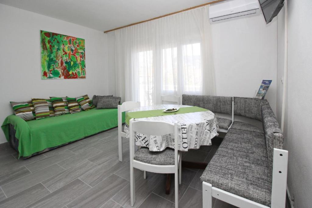 Rose 3 * Baska (Krk)