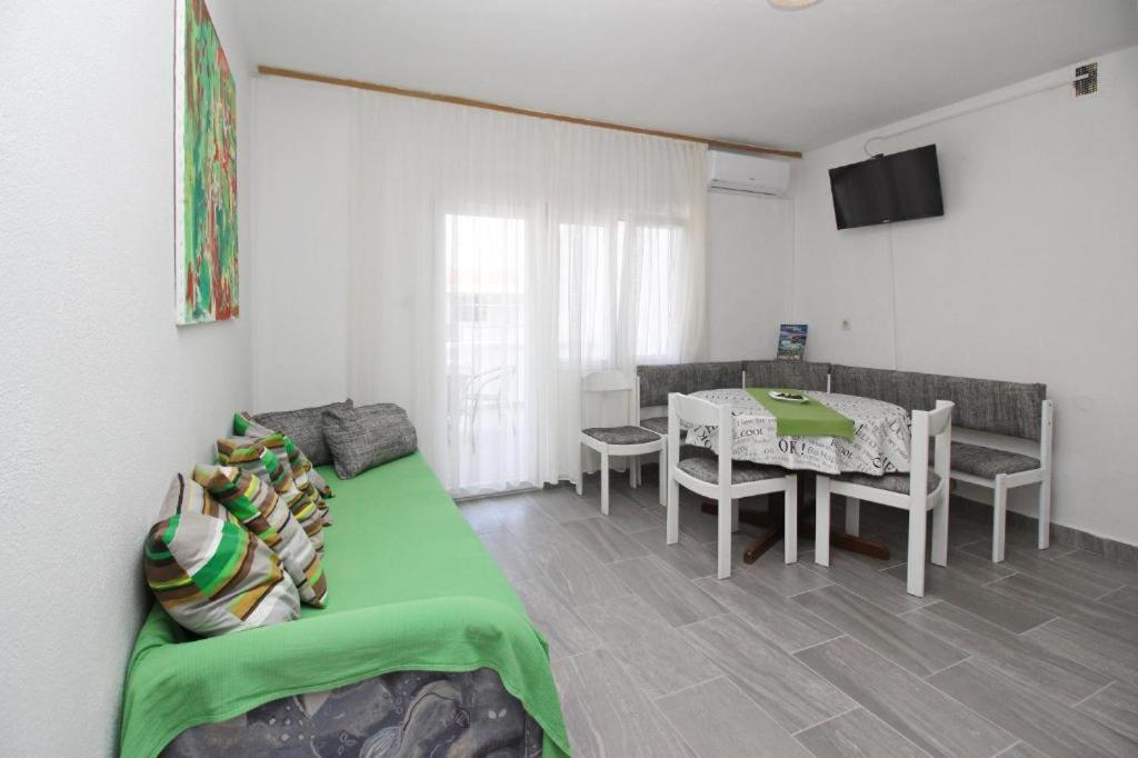 Rose 3 * Baska (Krk)